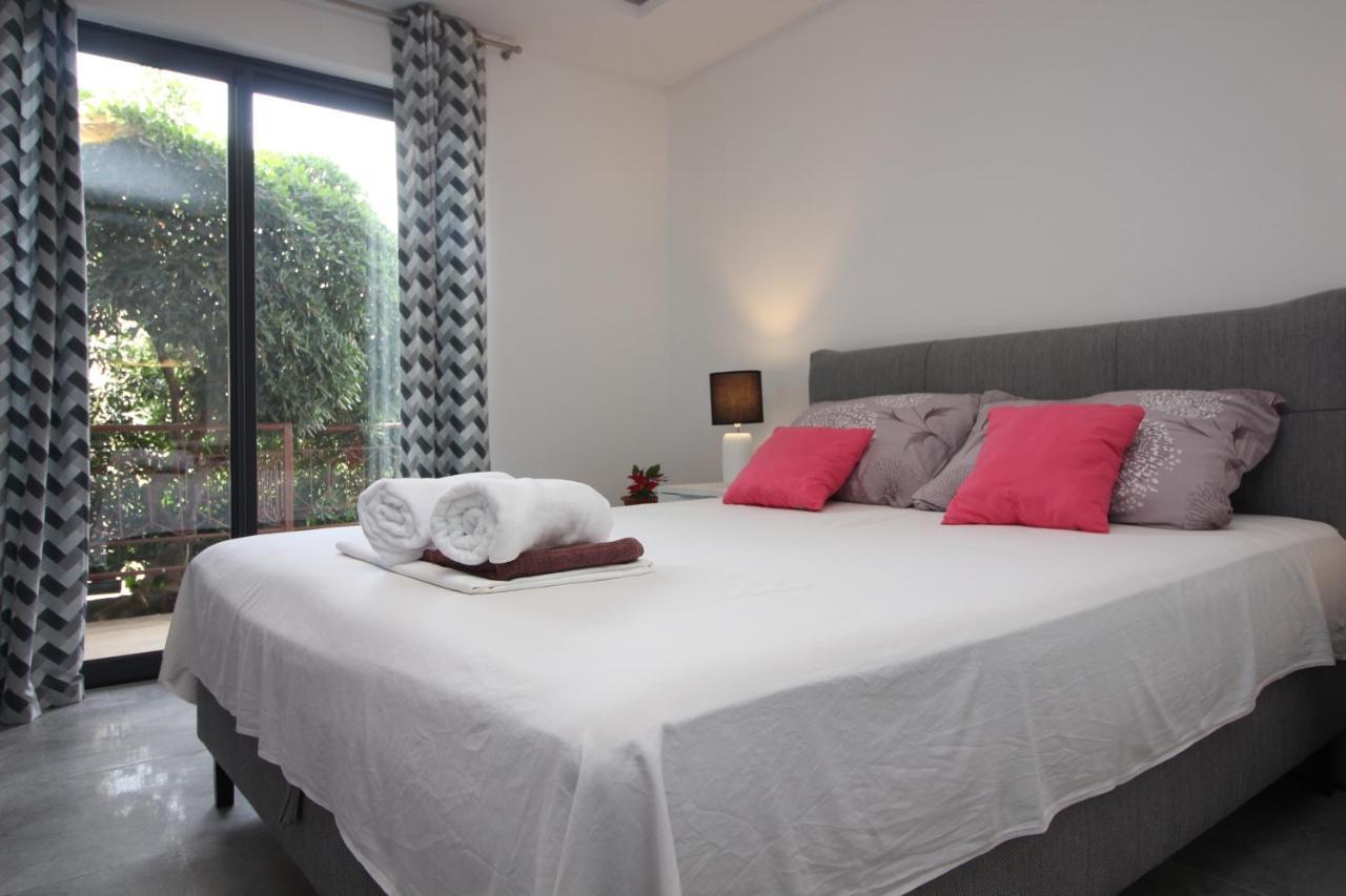 פרימוסטן Apartments Toni מראה חיצוני תמונה