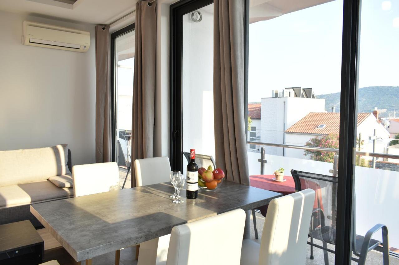פרימוסטן Apartments Toni מראה חיצוני תמונה
